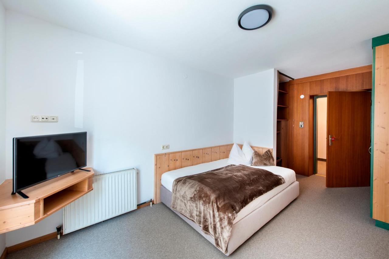 Manni Home - Rooms & Apartments マイヤーホーフェン エクステリア 写真